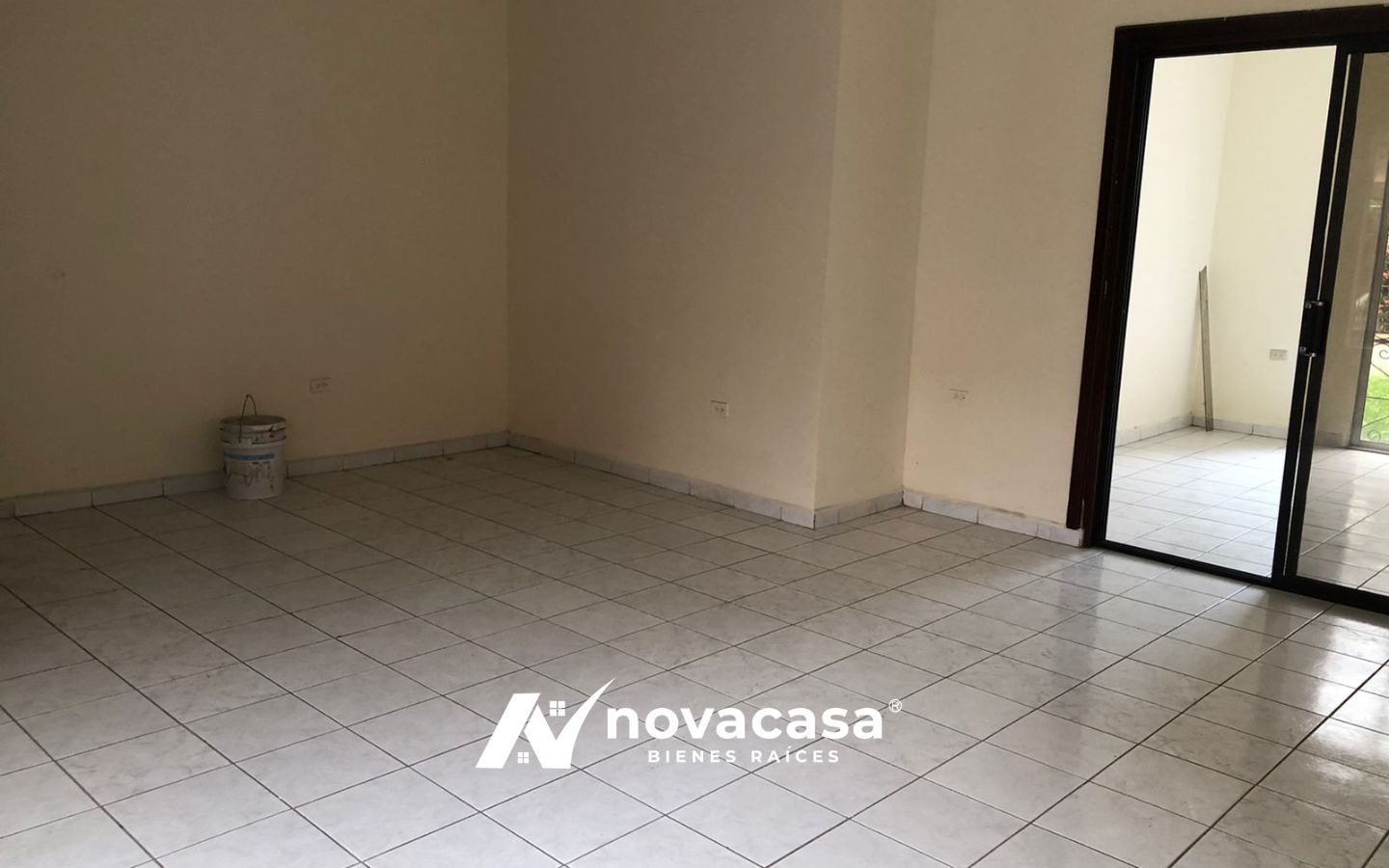 Casa En Venta De Dos Plantas En Jardínes Del Valle - Nova Casa Bienes ...